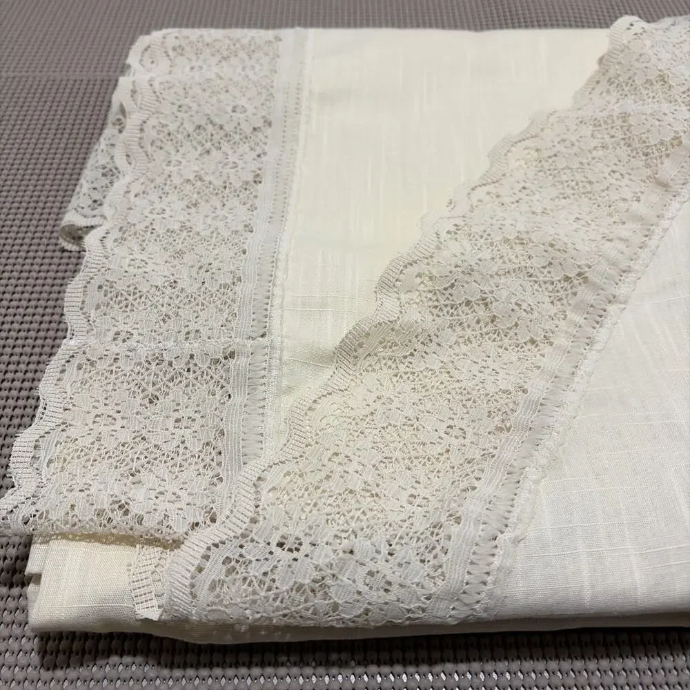 Tablecloth Ivory Lace Trim Poly Cotton Blend Oval 86x66 Vintage USA